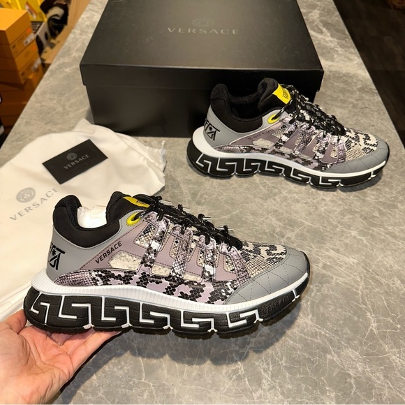 New Size 43 Versace Snakeskin-Effect Low-Top Sneakers Grey Black - Picture 2 of 11